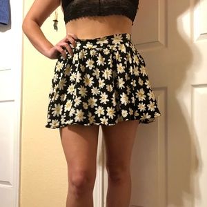 Short flower skirt with built in shorts